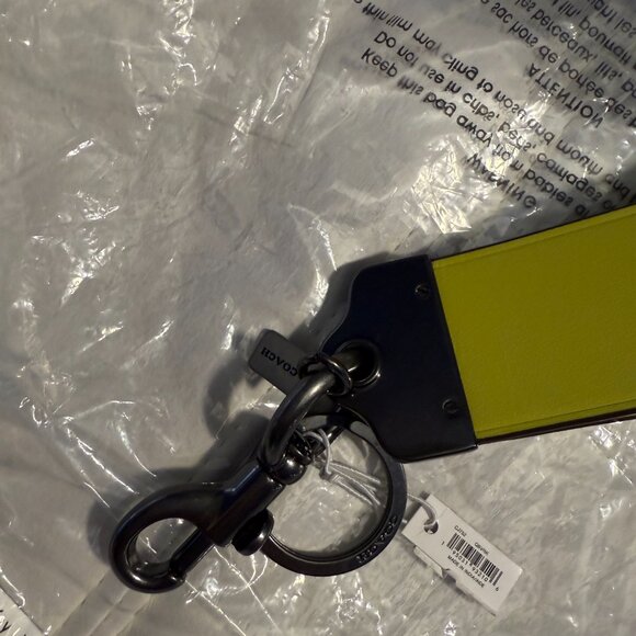 NWT - Coach Loop Key Fob Keychain Bag Charm Key Lime Leather - Picture 3 of 3